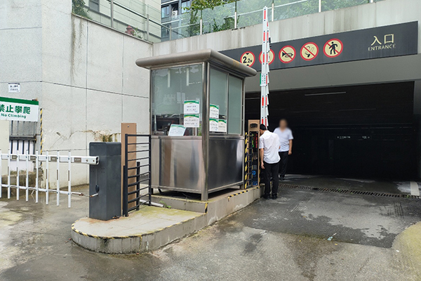 车牌识别技术：从停车场到智慧交通的关键力量