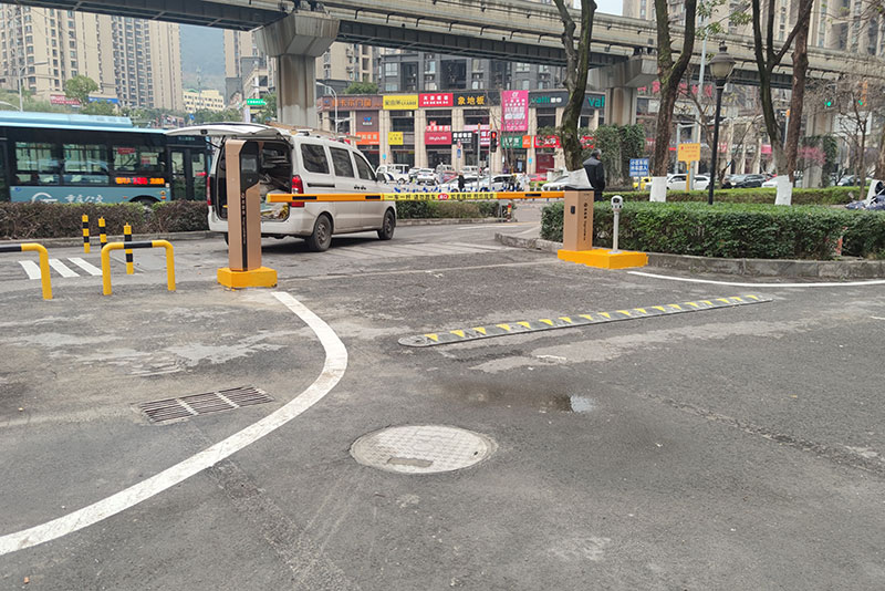 重庆打造无人值守停车场所需设备全解析