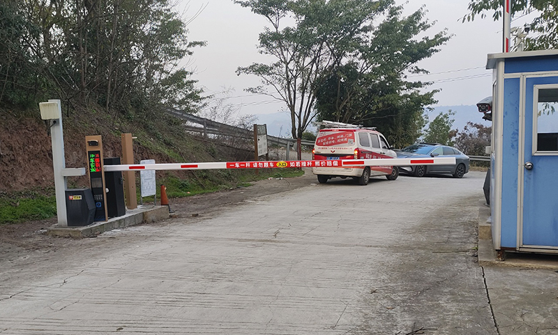 车牌识别系统VS传统取卡停车：5大核心优势深度解析